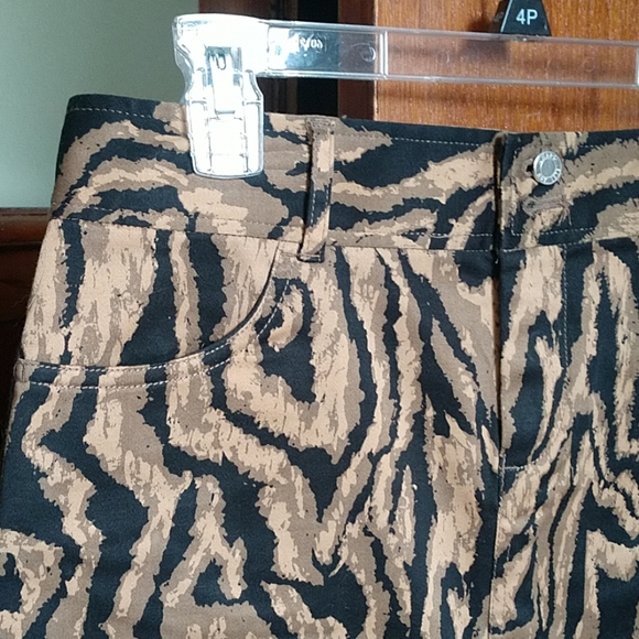 Skirt CHAPS animal print - Picture 2 of 4